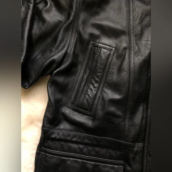 Leather Jacket - Picture 5 of 10